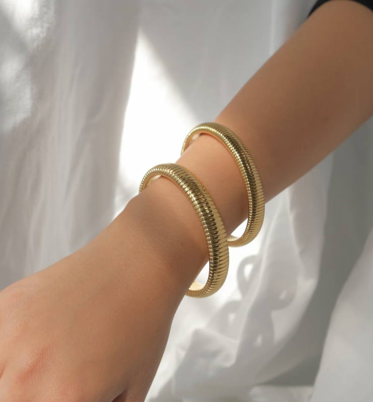 Cobra Coil Bangle Bracelet (Single)