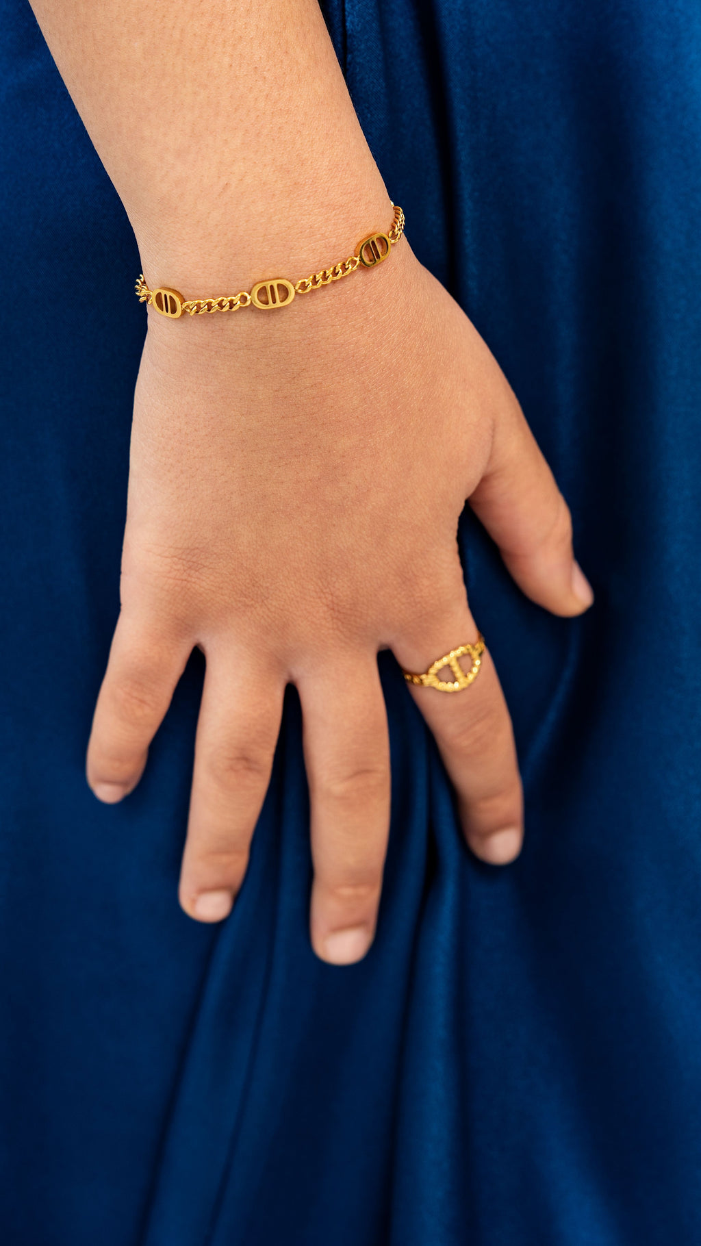 Axis Ring